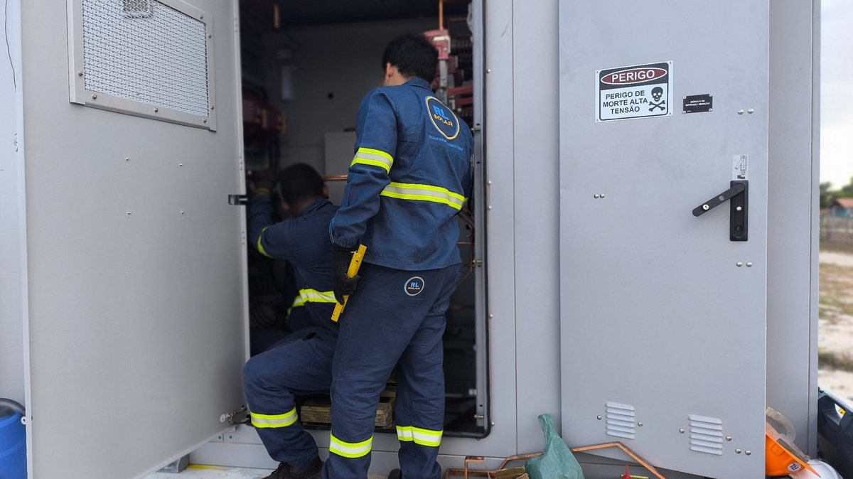 Manutenção elétrica em painéis e infraestrutura