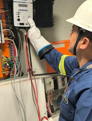 rl-engenharia-analise-quadro-eletrico.jpg